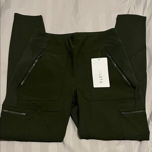 Athleta Dark Green Headlands Hybrid Cargo Leggings